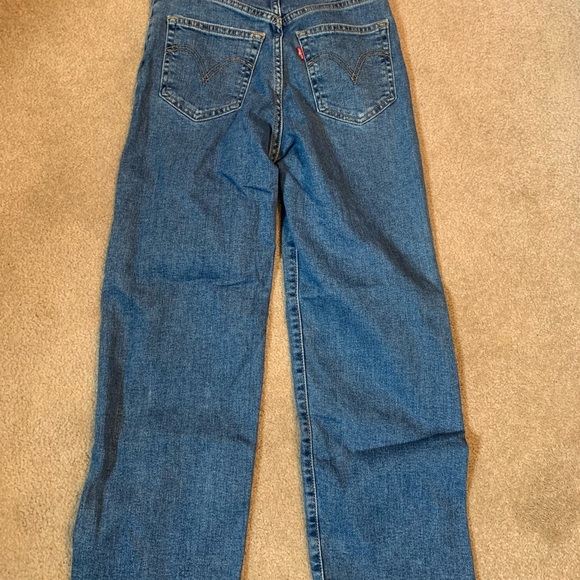 Levi's rib cage straight ankle jeans size 24. - Picture 4 of 5